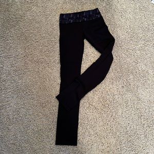 Lululemon skinny groove yoga pants